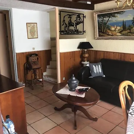 Maria Tatil Evi *